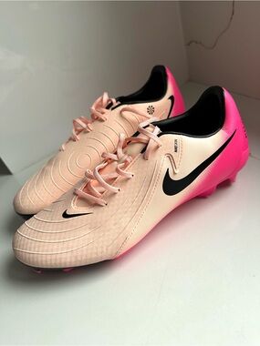 Nike Phantom GX 2 Academy soccer cleats size 12